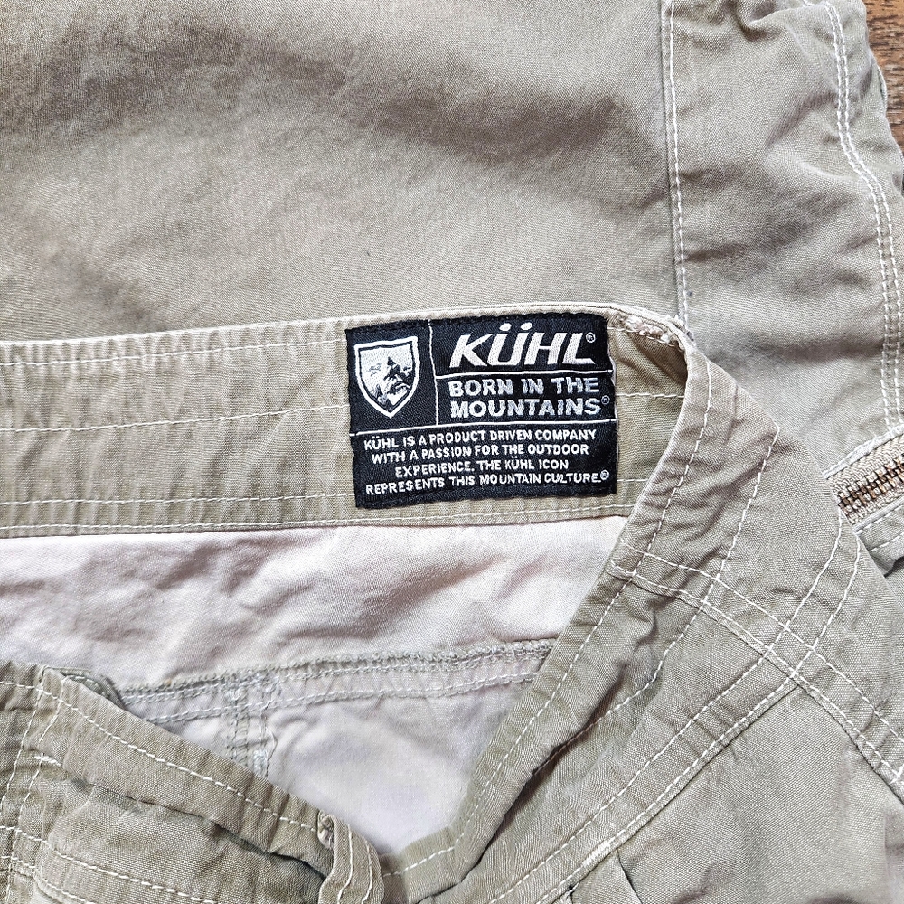 Unleash Your Adventure with KÜHL Ambush Cargo Shorts! Size 40 - Picture 9 of 13